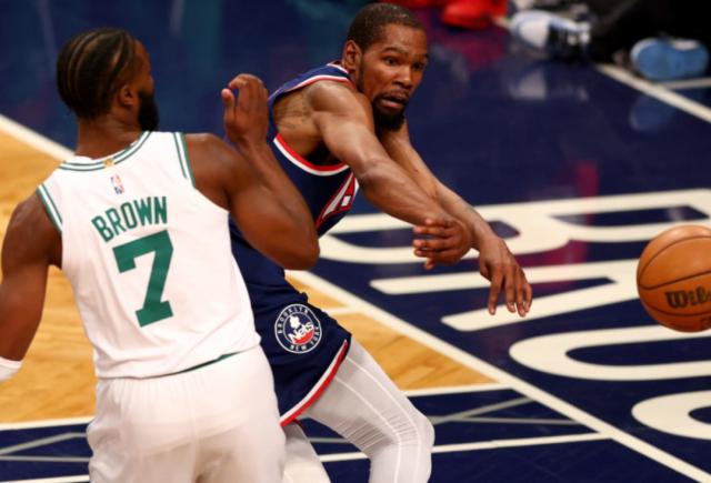 开云APP-露天看台：各支球队期待篮网在9月下旬降低KD要价