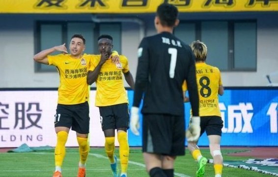 开云官网-11轮不败！青岛西海岸成“平局大师”，郑智或与黄博文“抢功”？|青岛市|联赛|上海申花足球俱乐部|中超联赛|山东泰山_新浪体育_新浪新闻
